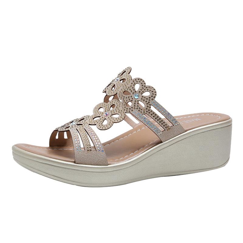 Wedge Heel Slippers Women's 20 New Casual Rhinestone Women's Shoes Trendy Women's Sandals Often