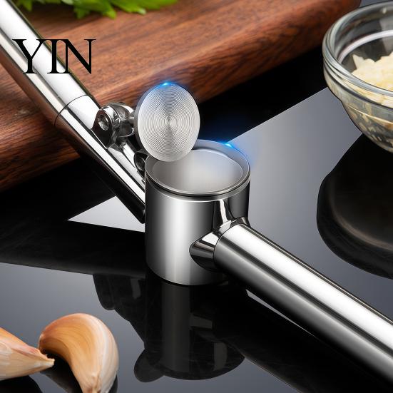 Stainless Steel Garlic Mincer Presser, Effortless Extended Handle Ginger Professional for Cooking Masher, Easy Squeeze Manual Kitchen Tool Seasoning