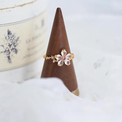 Designer Original rosa Kristall Natürlicher Pfirsichblüten-Öffnungsring Verstellbar China Frischer und romantischer Damenmarkenschmuck