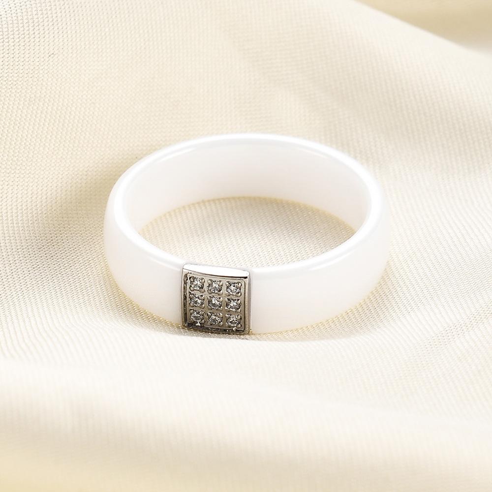 Europäischer und Amerikanischer Keramik Zirkonia 6MM Neun-Palast-Gitter Schwarz-Weißer Ring - Finger Schmuck für Damen
