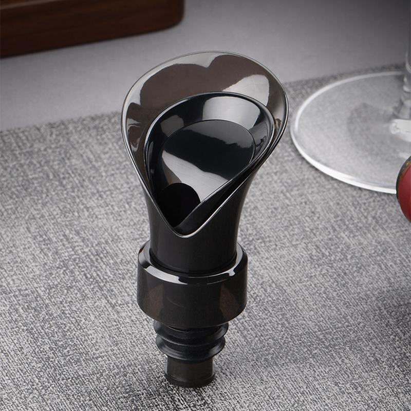 2 In 1 Wine Decanter Red Wine Aerating Pourer Quick Aerating Pouring Tool Aerator Separator Pouring Portable Filter Wine Stopper