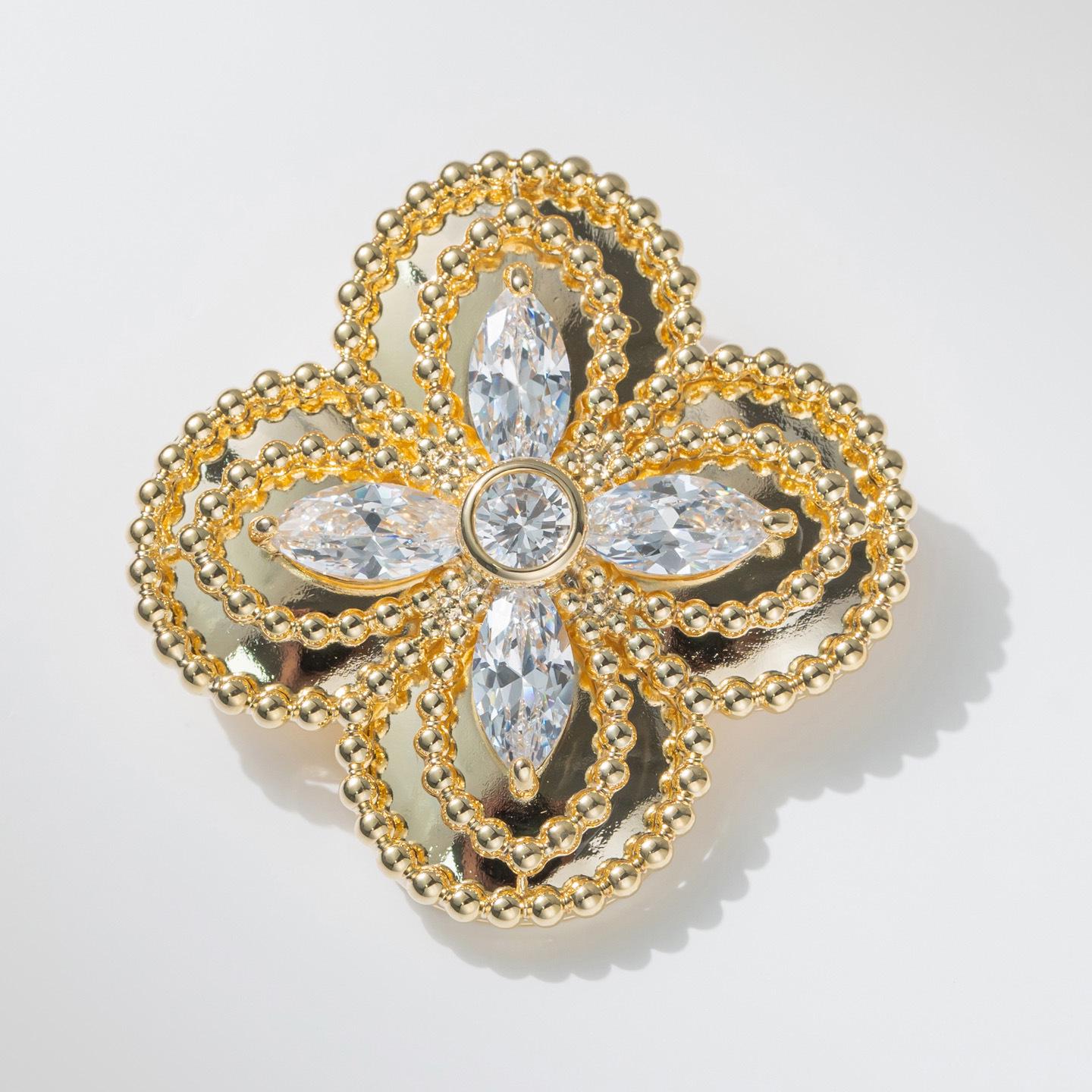 Bo Xin Yun Elegant Retro Four-Leaf Clover Lapel Pin Brooch