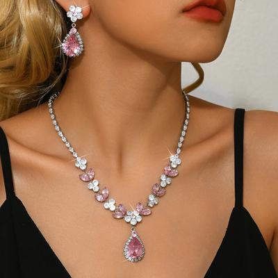 Französischer Hofstil Zirkon Wassertropfen Ohrringe Halskette Leichter Luxus Hoher Sinn Schlüsselbeinkette Personalisierte Übertriebene Schmuckset