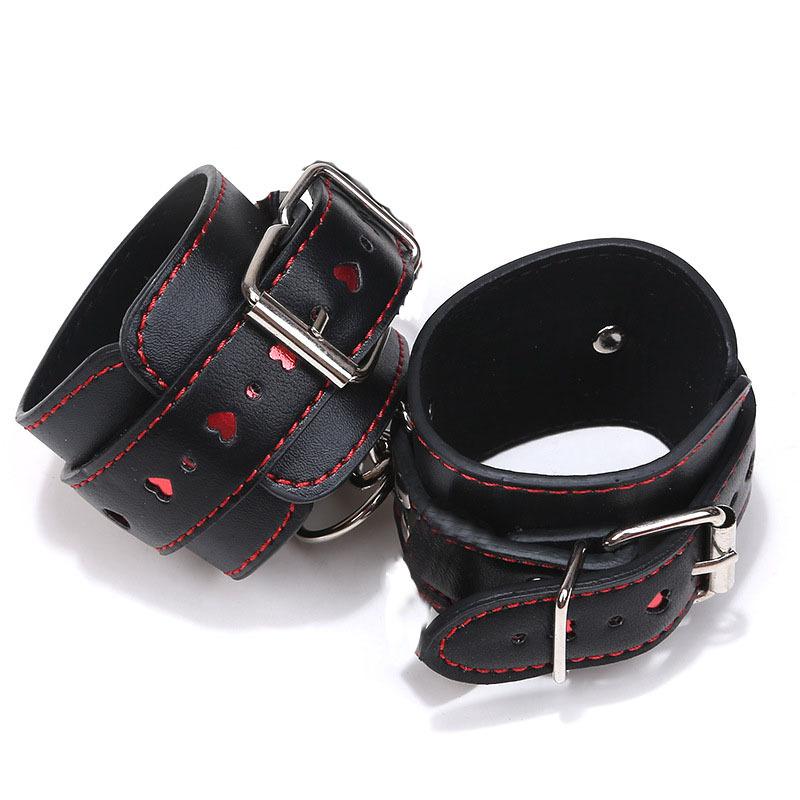Candiway Adult SM Roleplay Products Soft Adjustable Padded Leather Wrist Handcuffs Bondage Restraint Sex Toys For Couples