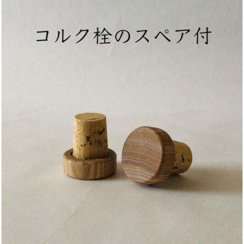 Kamoshika Douguten Ceramic and Cork Oil Pot (Black)