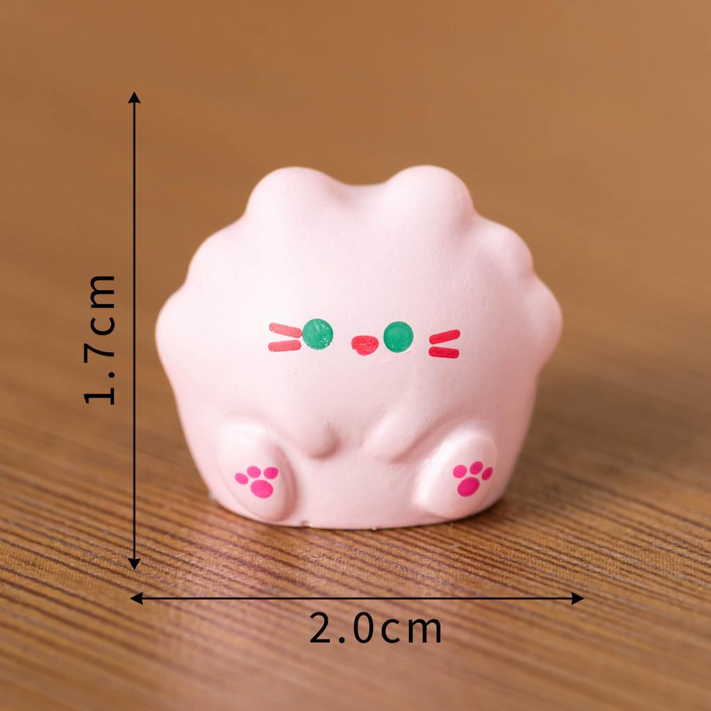 Resin Cute Cat Figure With Cartoon Design For Car Desk Decor And Gift Idea