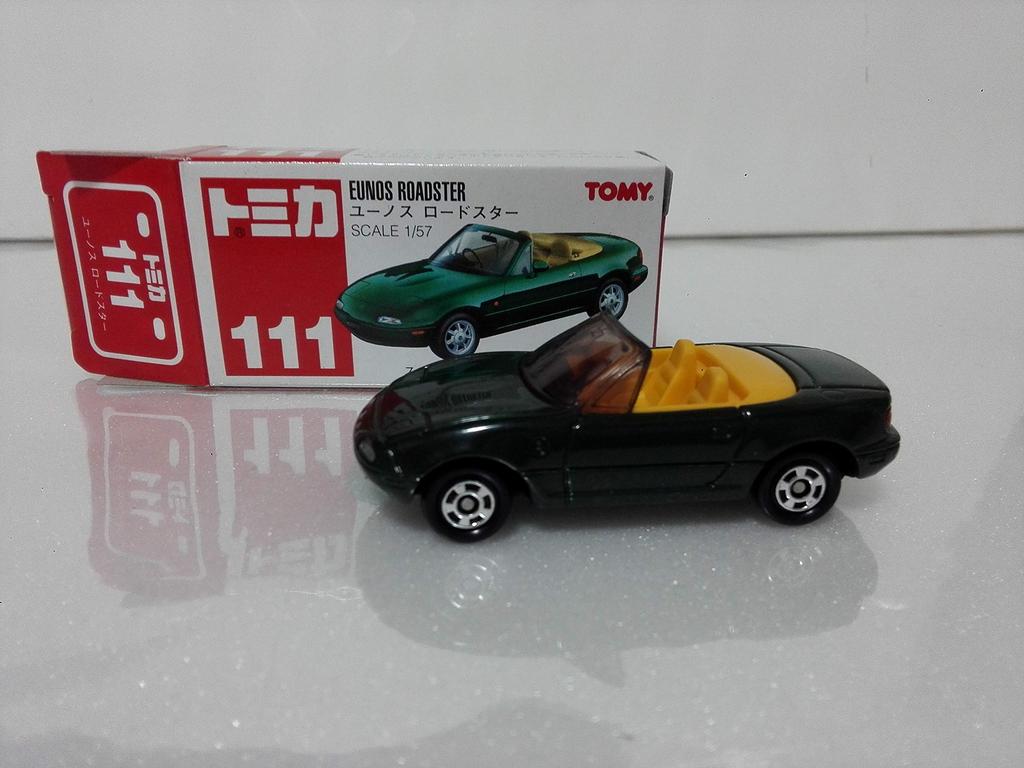 Tomica Nein. 111 Mazda Eunos Roadster GN (Langzeitlagerung) Roter Tommy Crazy Miniaturauto-Kreis mit Etui, versandt aus dem Amazon-Lager