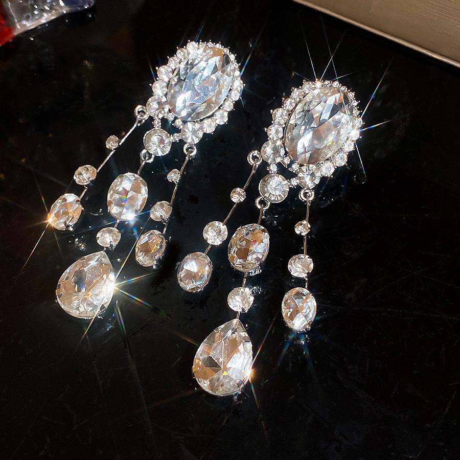 European and American Silver Needle Diamond-encrusted Round Fringed Stud Earrings French Light Luxury Earrings Niche Design Earrings