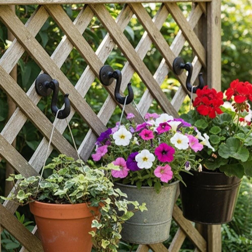 Retro Style Wall-Mounted Shelf Decorative Horticultural Hooks Cast Iron Wall Hooks Outdoor Patio
