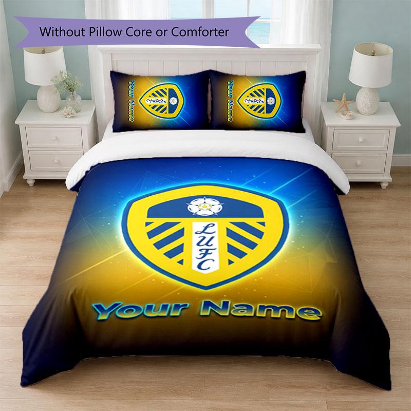 Conjunto de Roupa de Cama Leeds United com Nome Personalizado 1 Capa de Edredom + 2 Fronhas Logo de Futebol Presente Personalizado para Ocasião Especial Decoração de Quarto