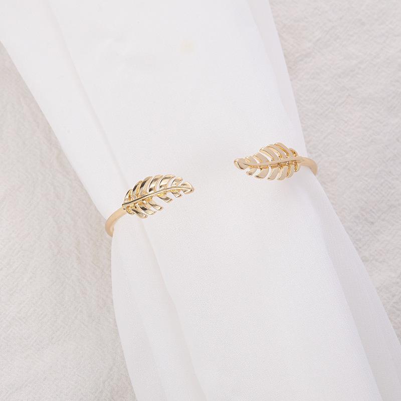 

Decorative No-Punch Pearl Curtain Tiebacks with Spring Metal Wings