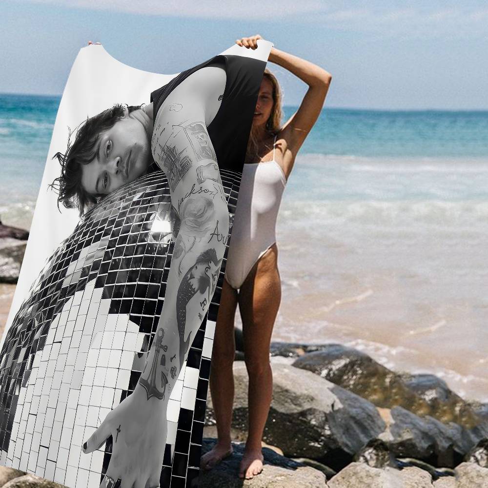 Famous Pop Singer Harris_Styles Black Microfiber Beach Towel Absorbent Quick dry Soft Swimming Resort Mountain Climbing Towel