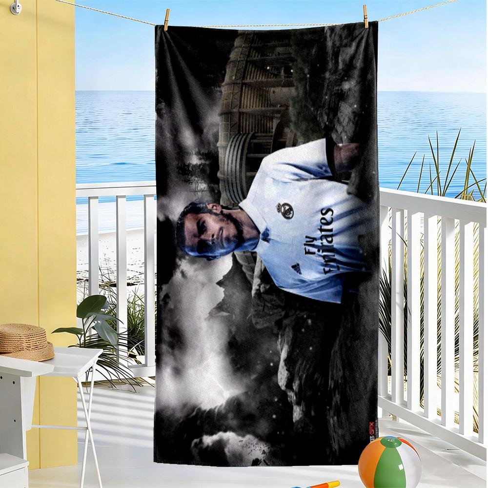 Mariano's Dynamic Soccer Moment Beach Towel Soft Durable Quick-Dry Comfortable Lightweight