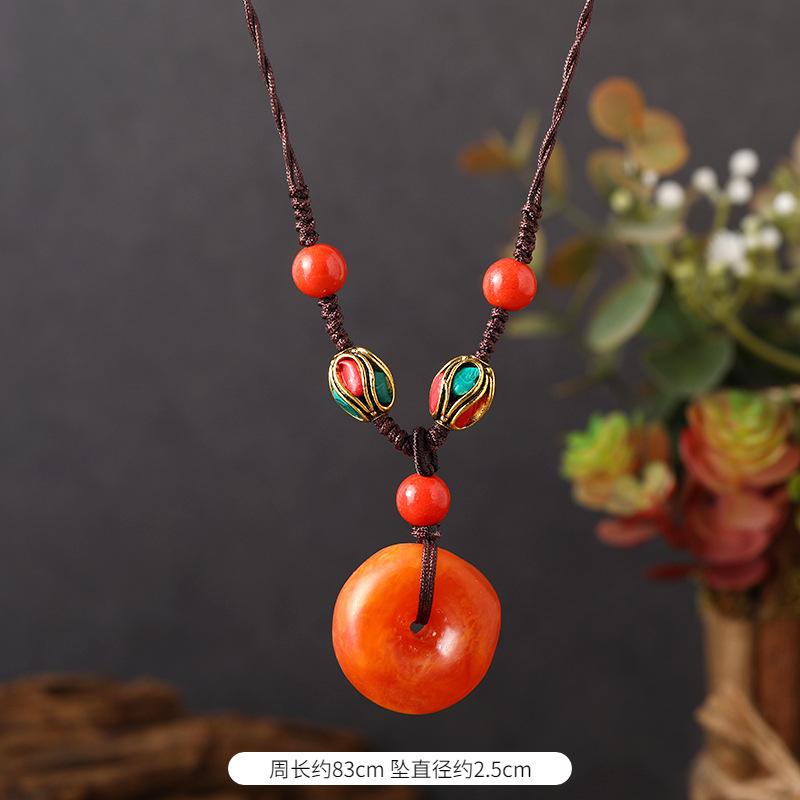 Imitation old beeswax necklace, safety buckle pendant, collarbone chain, women's retro long sweater chain pendant, men's accessories.