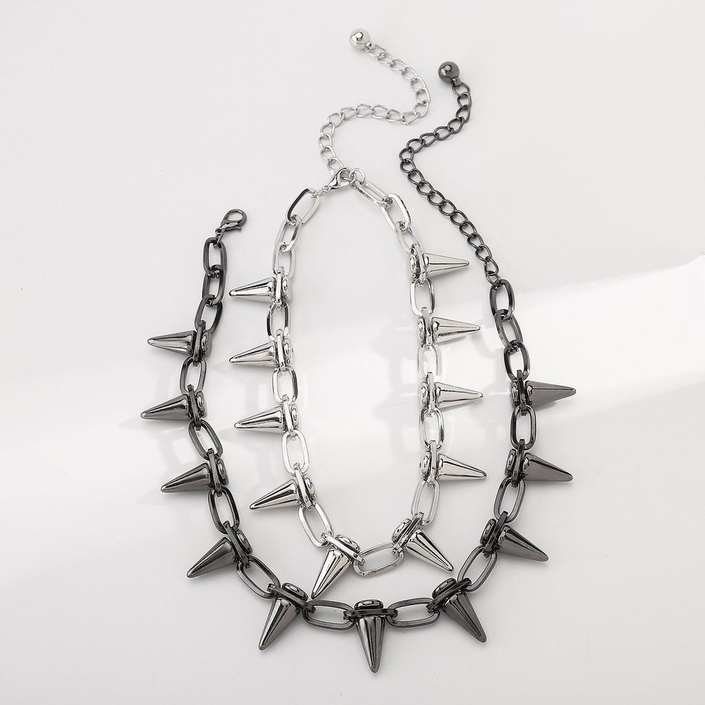 Personalized Street Shot Hip-hop Style Rivet Black Chain Necklace Trendy Men And Women Punk Exaggerated Clavicle Chain