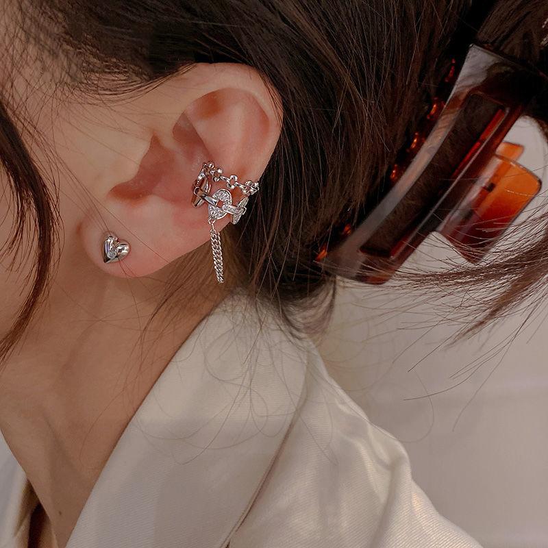 1 Pc New Punk Ear Clip Long Tassel No Piercing Hook Clip Earrings for Women Ear Cuff Earring Ear Line Fashion Jewelry Gift