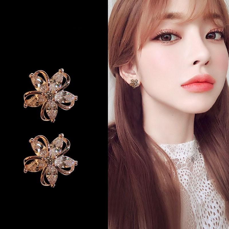 925 Silver Needle Korean Fashion Crystal Flower Earrings For Women Jewelry Trending New Luxury Zircon Flowers Stud Earrings