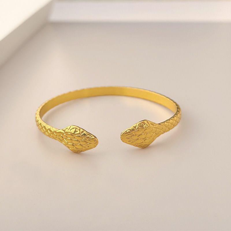Elegant Snake-Shaped Women's Bracelet: Adjustable, Versatile, and Unique Design
