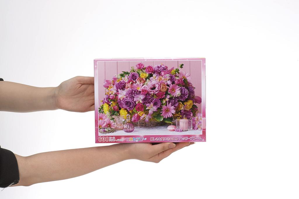 Beverly in Beverly Jigsaw Puzzle Surrounded by Kindness and x 53 (BEVERLY) [Made Japan] 600-Piece "Happy Bloom, Love" (38 cm) 600-011