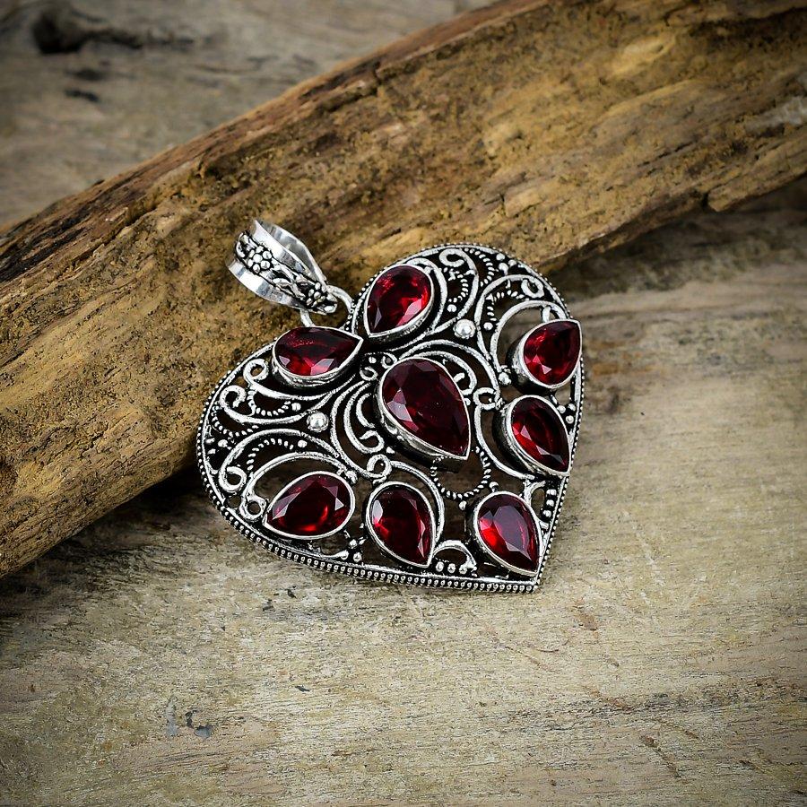 

Mozambique Garnet Gemstone 925 Sterling Silver Jewelry Pendant 1.97 M-63