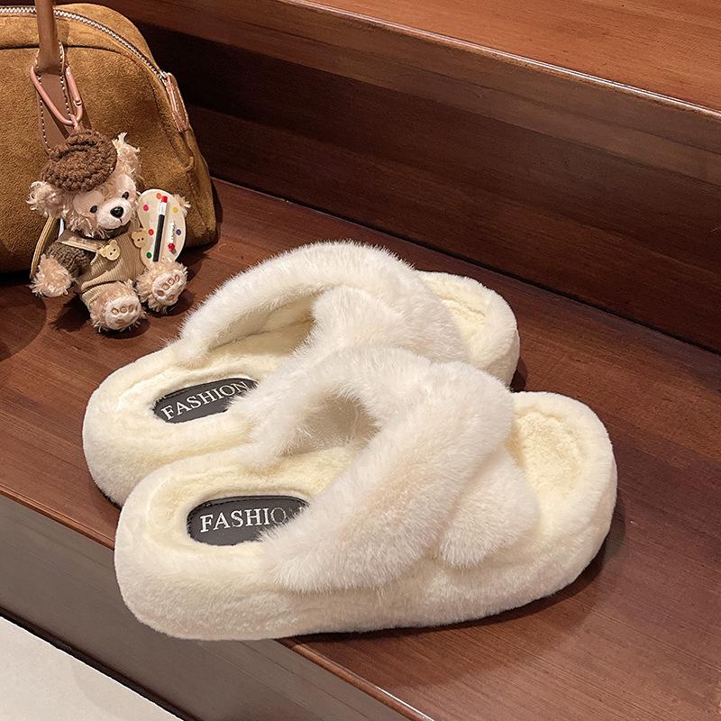 

Thick bottom fluffy slippers women wear autumn and winter 2025 new cross Internet celebrity explosion one word home cotton drag women 35 белый