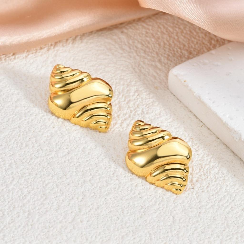 1 Pair Stylish 18K Gold Plated 304 Stainless Steel Ear Post Stud Earrings Heart Flower Butterfly Starfish For Women Gift