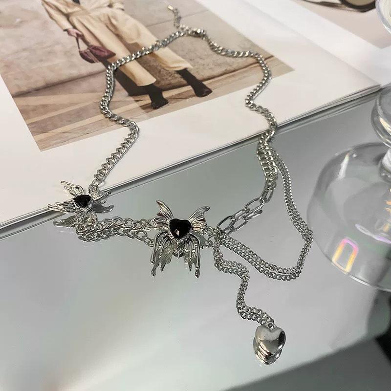 Cold butterfly pearl necklace female titanium steel does not fade niche popular night market supply versatile fashion collarbone chain