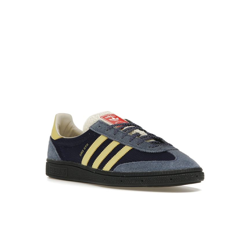 adidas Sneakersnstuff x GT 2 2nd Edition - Berlin Unisex Sneakers Blue Pantone Almost-Yellow IF9770