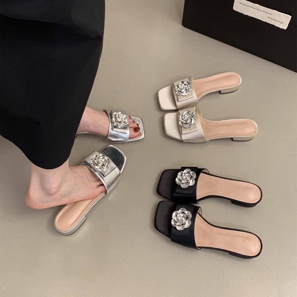 French temperament rhinestone square buckle satin thick heel one-word drag women 2025 summer new versatile square head outer slippers