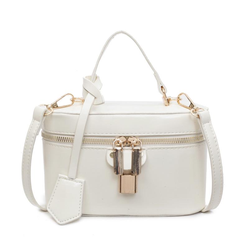 High-value Niche Handbag Women's 2025 New Fashion and Versatile Chain Crossbody Bag Box Small Square Bag Armpit Bag