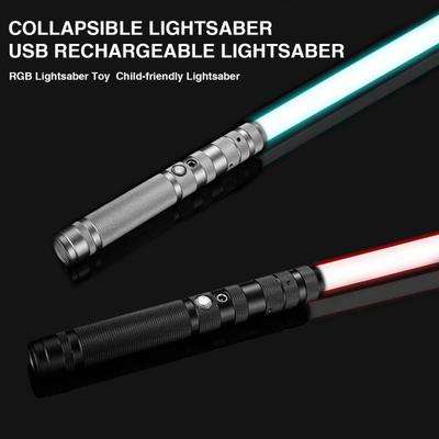 1/2 Pièces Sabre Laser RGB Manche en Alliage Rechargeable Rétractable LED pour Combat par Balancement