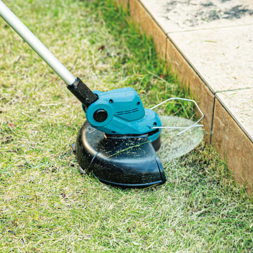 Makita 260 mm oppladbar gressklipper Nylonledning Type 18V3Ah batteri og lader inkludert MUR193DWF