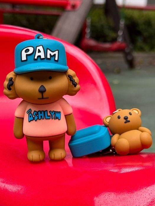 THE ASHLYNN SCHOOL GIRL PAM KEYRING SET FREE