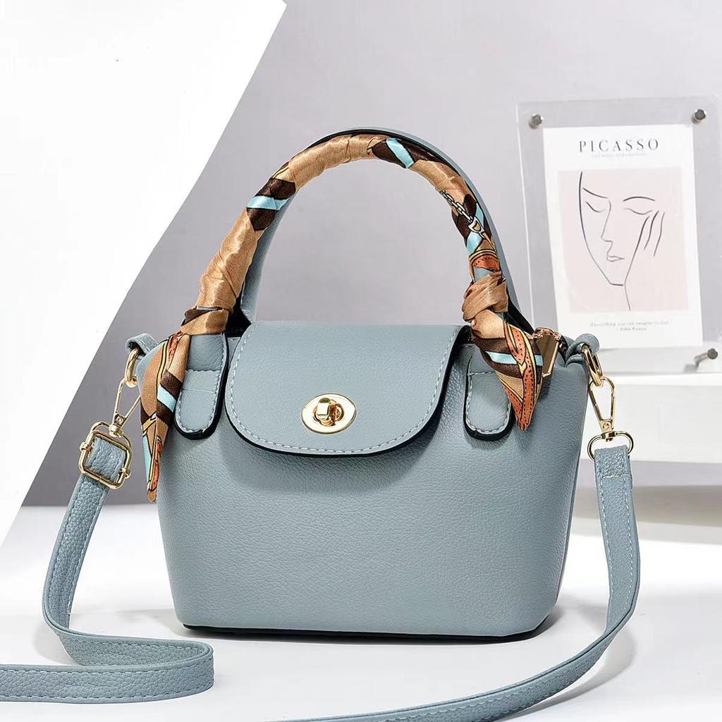 Bag for Women 2025 New Niche Fashion Scarf Handbag Versatile Soft Leather Shoulder Crossbody Bag Simple Style Small Square Bag
