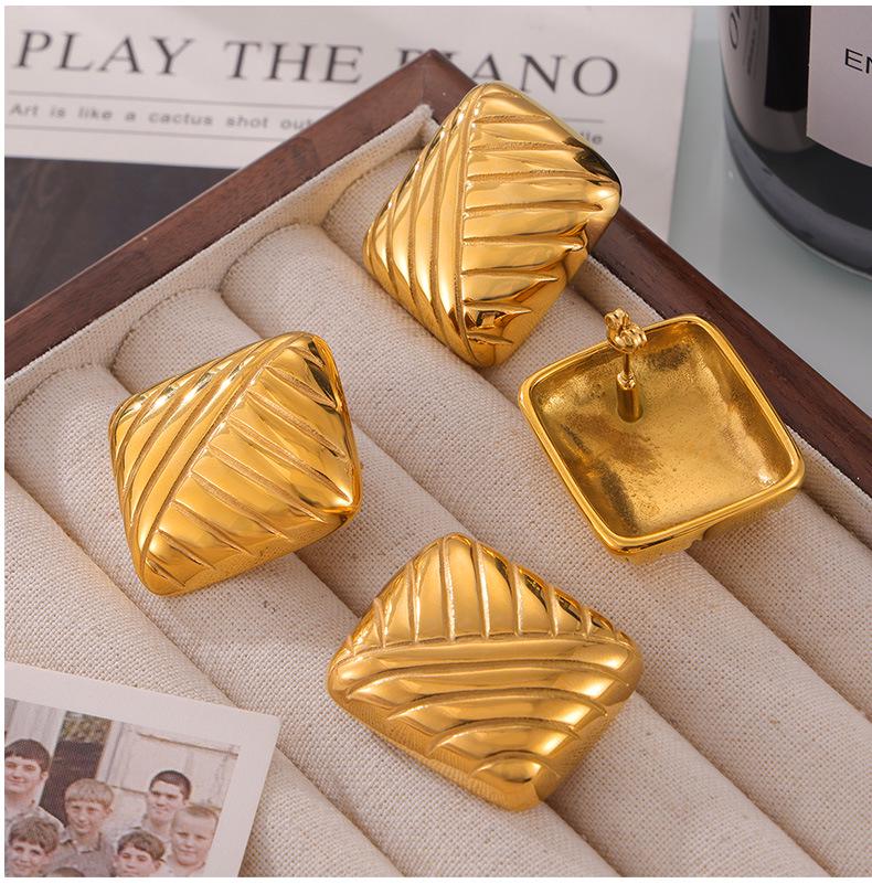 18K Gold Plated Titanium Steel Striped Earrings - European & American Style, Simple Niche Design, Non-Fading Fashion Accessory.