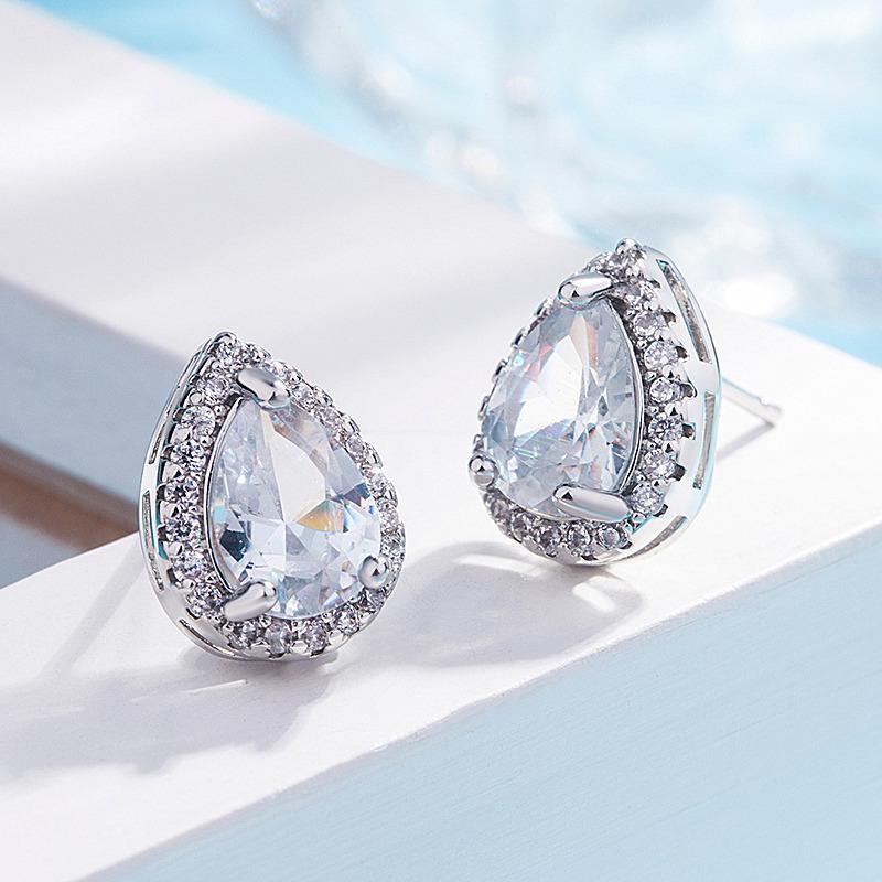 Luxury Pear-Shaped Diamond & Cubic Zirconia Stud Earrings - Hot Selling Creative Water Drop Design