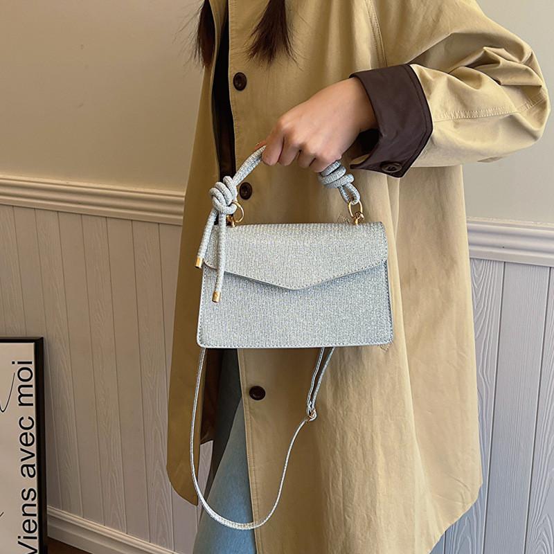 Trendy Minimalist Shoulder Bag Fashionable Handbag For Women Perfect For Spring Summer 2024