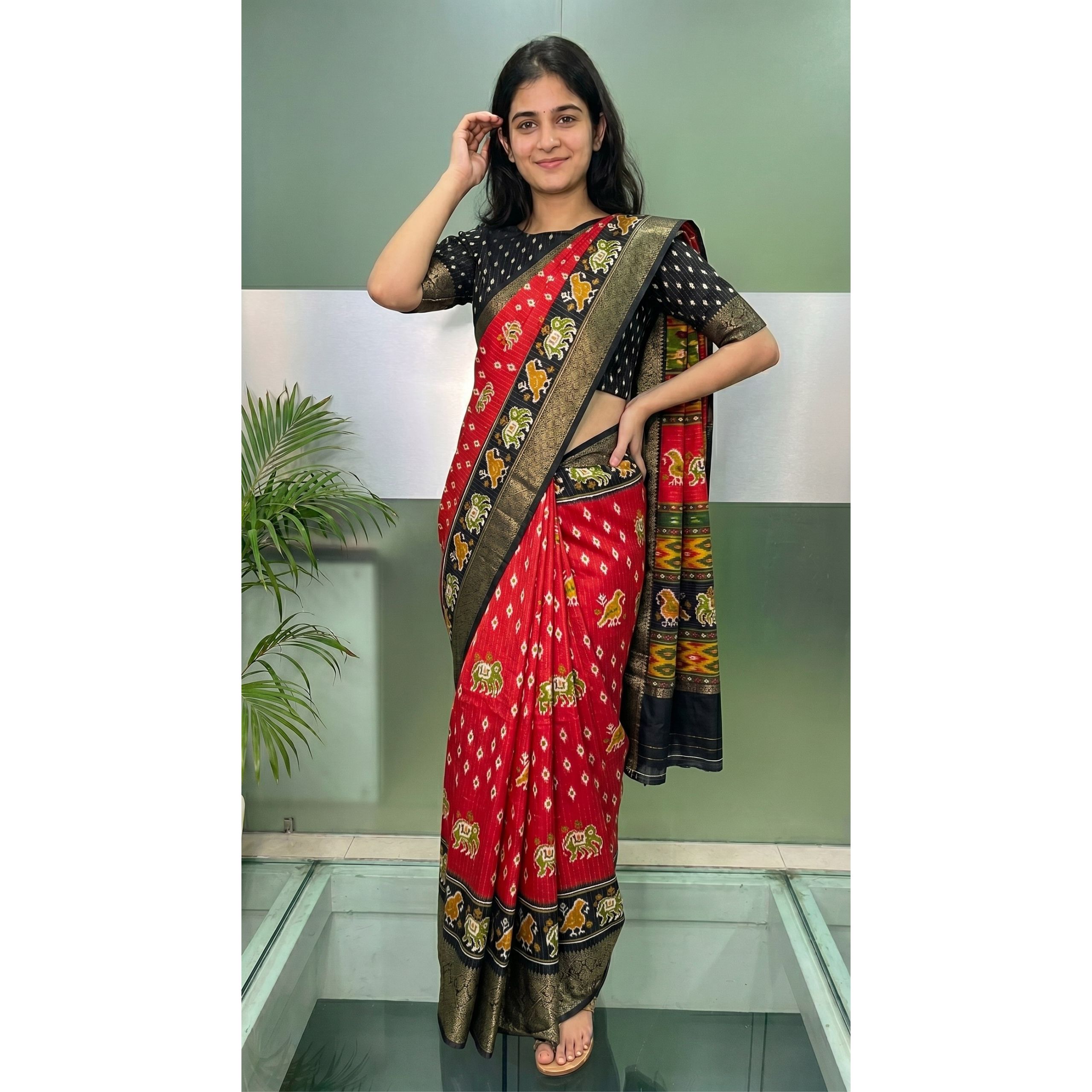 NEW LAUNCH – Designer Freehand Dola Jacquard Saree Collection