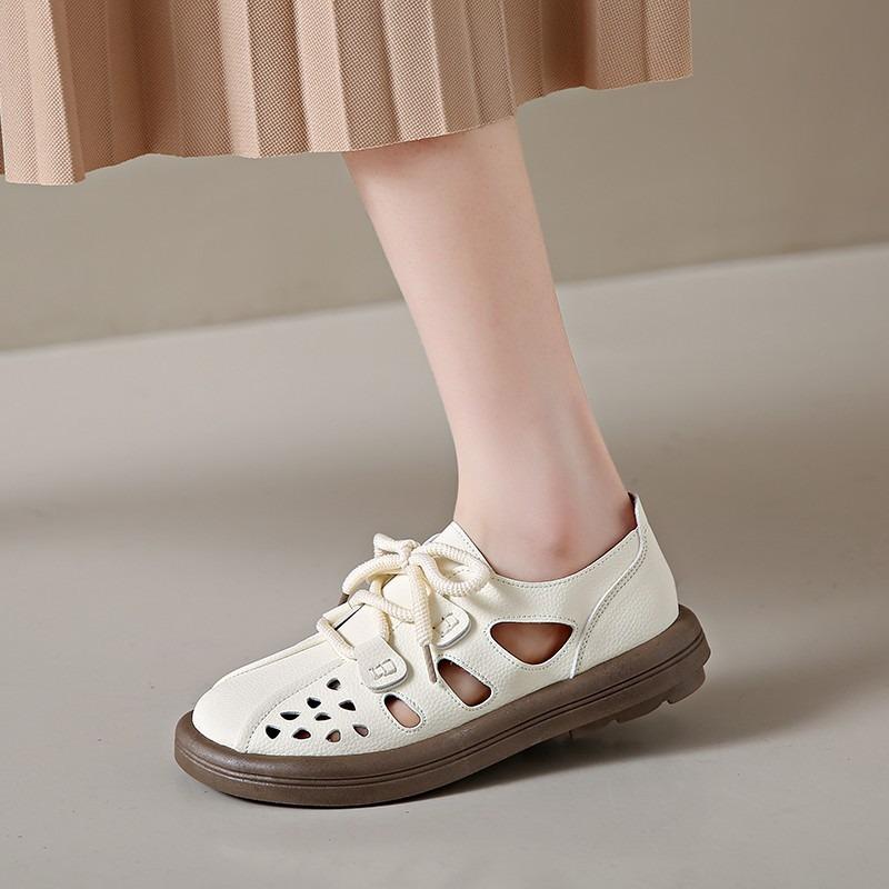 Nuove scarpe da donna con buchi punta rotonda fondo piatto traforate con lacci scarpe casual suola morbida comode e leggere scarpe da donna taglia grande