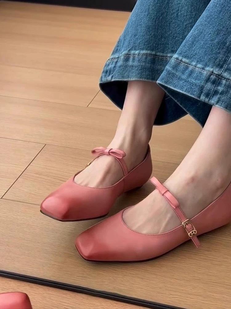 

Версия из овчины~ Французские розовые туфли Мэри Джейн женские новинка весны 2025 года универсальные туфли на плоской подошве с квадратным носком и бантом 35