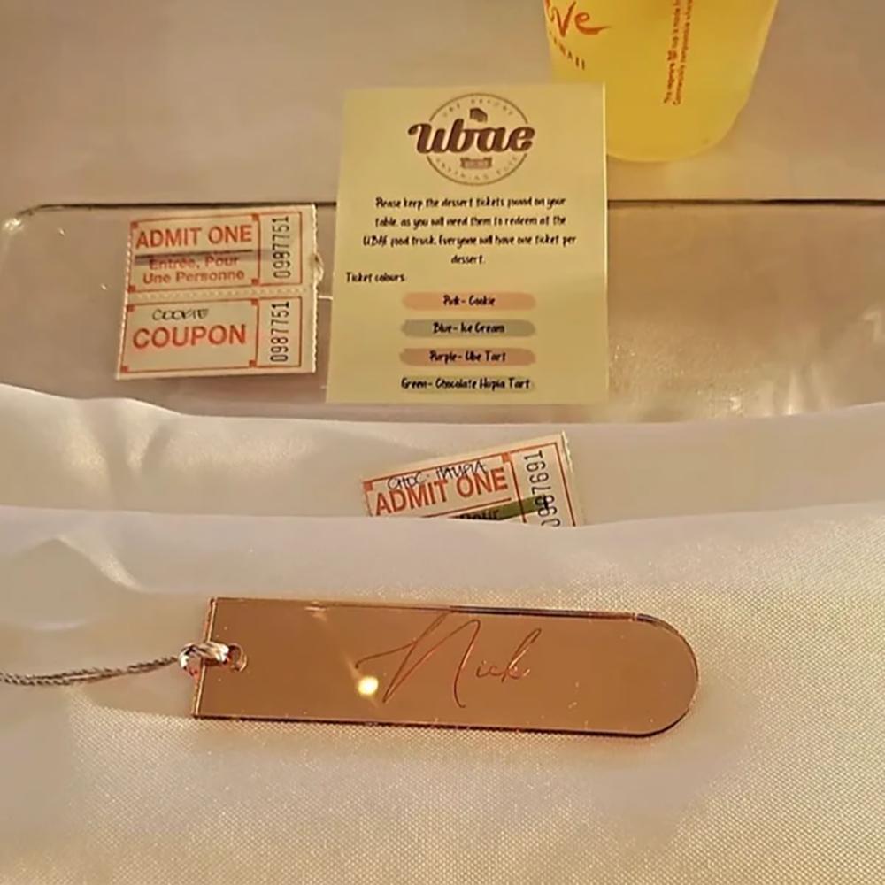 Custom 5Pcs Wedding Place Card Wedding Table Decoration Guest Gift Acrylic Place Name Bookmark Keyring Party Favours Place Card