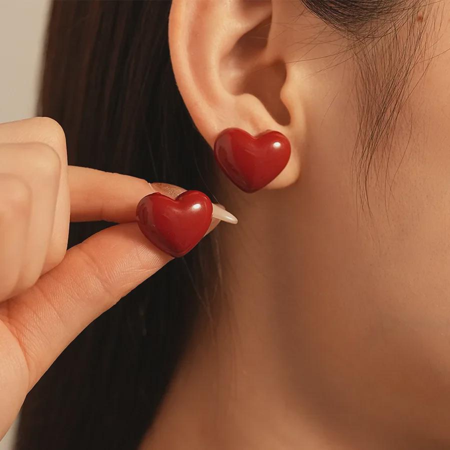 Cercei retro Ankola cu ac din argint, cu model geometric, cu inimă roșie - Accesoriu simplu și de înaltă calitate pentru toamnă/iarnă, pentru femei