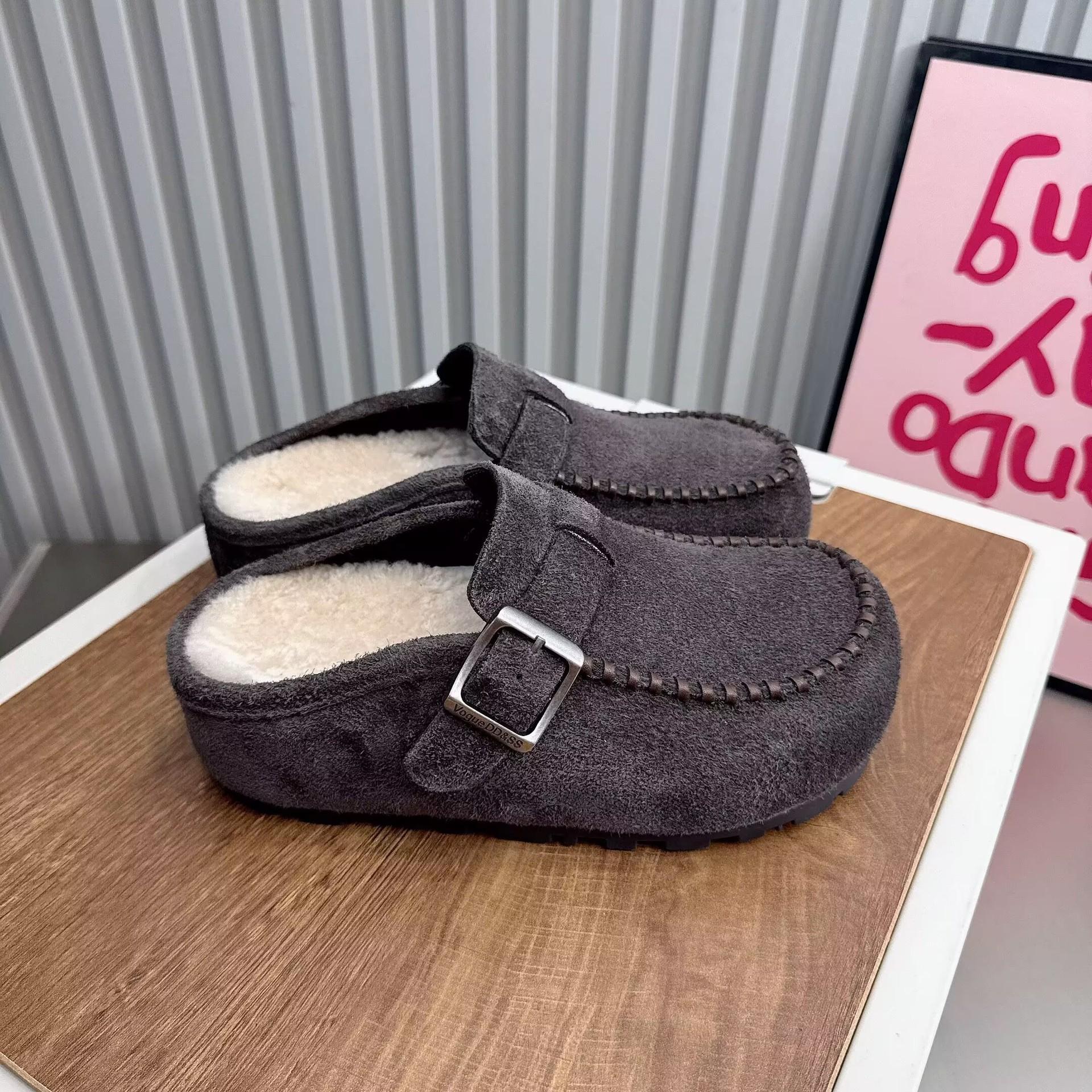 

2025 зима новый бархатный утолщенный теплый плоская подошва повседневный универсальный легкий и удобный шлепанцы с пряжкой на одном ремешке 40