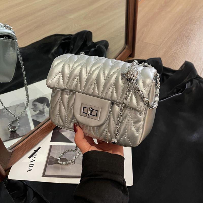 Rhombus chain bag women's spring summer new fashion niche shoulder messenger bag small square bag