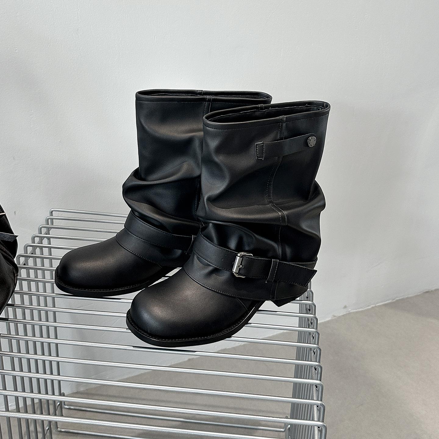 

Western jeans tube short boots women s 2025 new autumn thick heel pleated pile boots retro British Martin boots 35