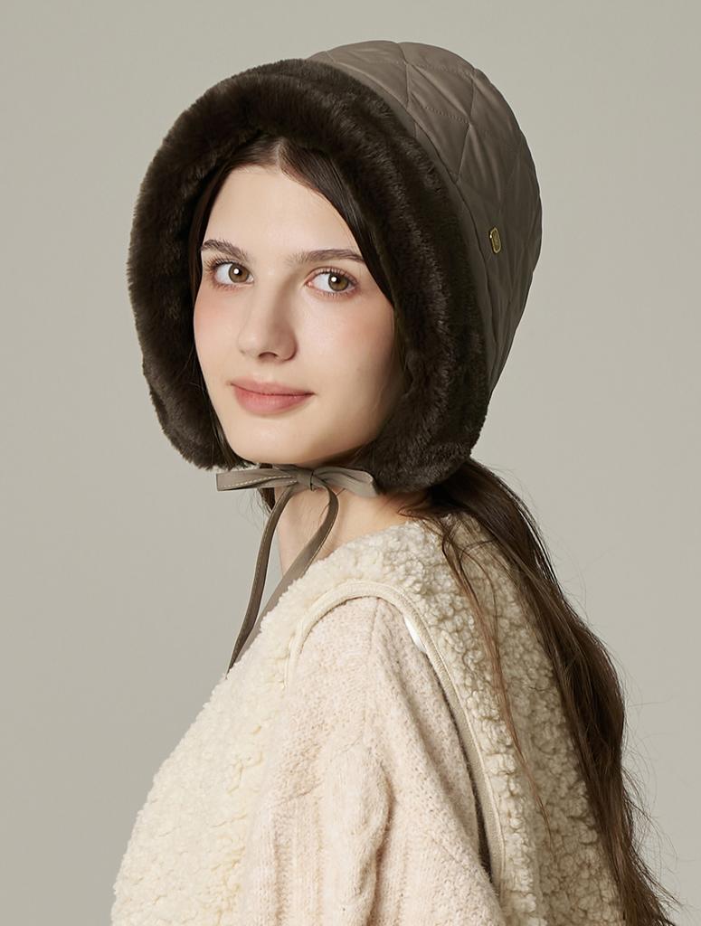 Hwaiteusaenjeu High-Density Quilted Padded Fur Bonnet Hat Lublin (3 Colors)