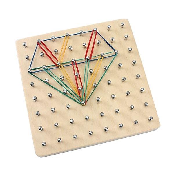 Nagelbrett und elastische Reproduktion von Montessori-Spielmodellen