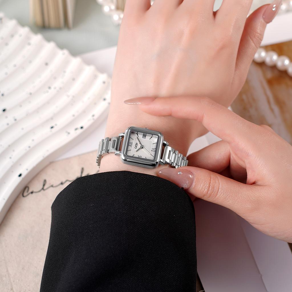 College Style Small Sugar Cube Female Watch Student Retro Temperament High Value Waterproof Quartz Watch