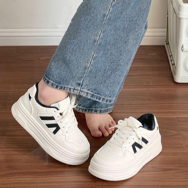 Thick-soled heightening little white shoes ins tide 2025 spring and autumn new Korean version casual women's shoes versatile student board shoes