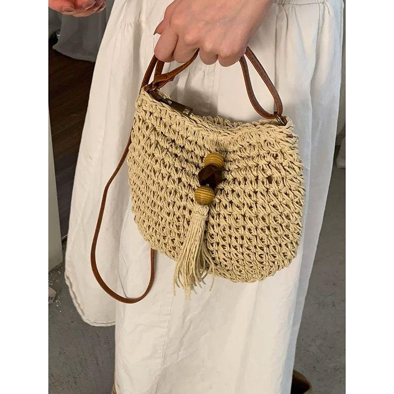 Holiday Style Straw Bag Women 2025 New Trendy Fashion Artistic Woven Bag All-Matching Shoulder Bucket Bag Beach Bag